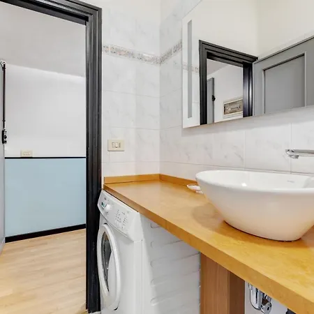 Апартаменты Guesthost - Fortezza Cozy And Quiet Flat Флоренция